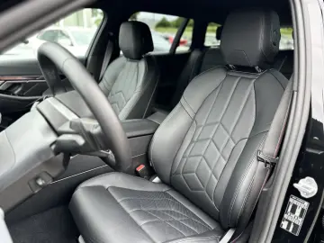 BMW 520i Touring M Sport Pro HK HiFi DAB LED