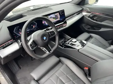 BMW 520d xDrive Touring AHK 360  HEAD-UP SITZBELÜFT