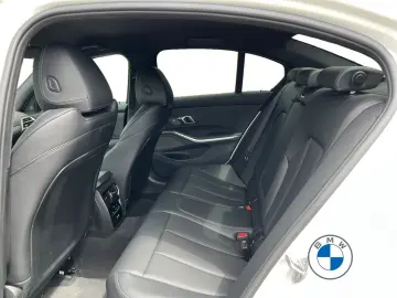 BMW M340i xDrive Limousine M Sport 18  Memory H K