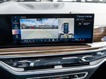 BMW X5 xDrive30d M Sport HUD PANO ACC AHK 360 KAM