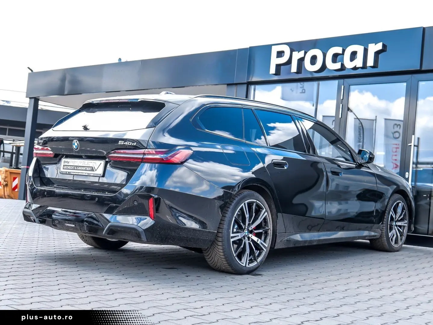 BMW 540d xDrive Touring M Sport HUD PANO ACC AHK LM