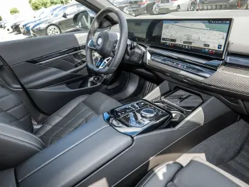 BMW 540d xDrive Touring M Sport HUD PANO ACC AHK LM