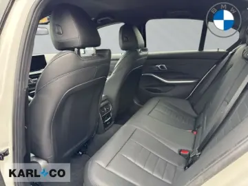 BMW 330 e xDr. M-Sport ACC Komfortzugang HIFI HUD