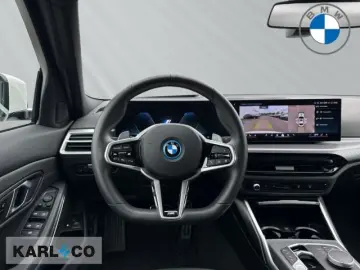 BMW 330 e xDr. M-Sport ACC Komfortzugang HIFI HUD