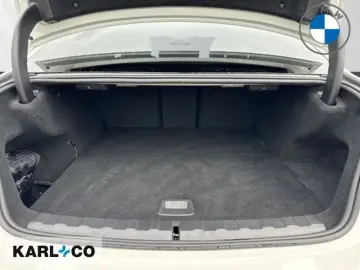 BMW 330 e xDr. M-Sport ACC Komfortzugang HIFI HUD