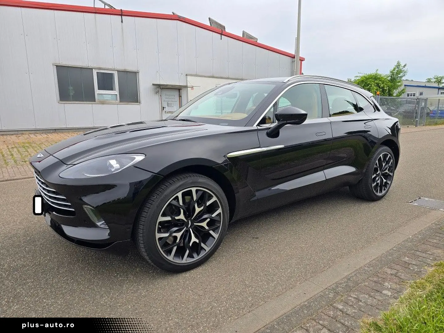 ASTON MARTIN DBX 4.0 V8 Panorama 360  4xSHZ 4xSitzbeluft