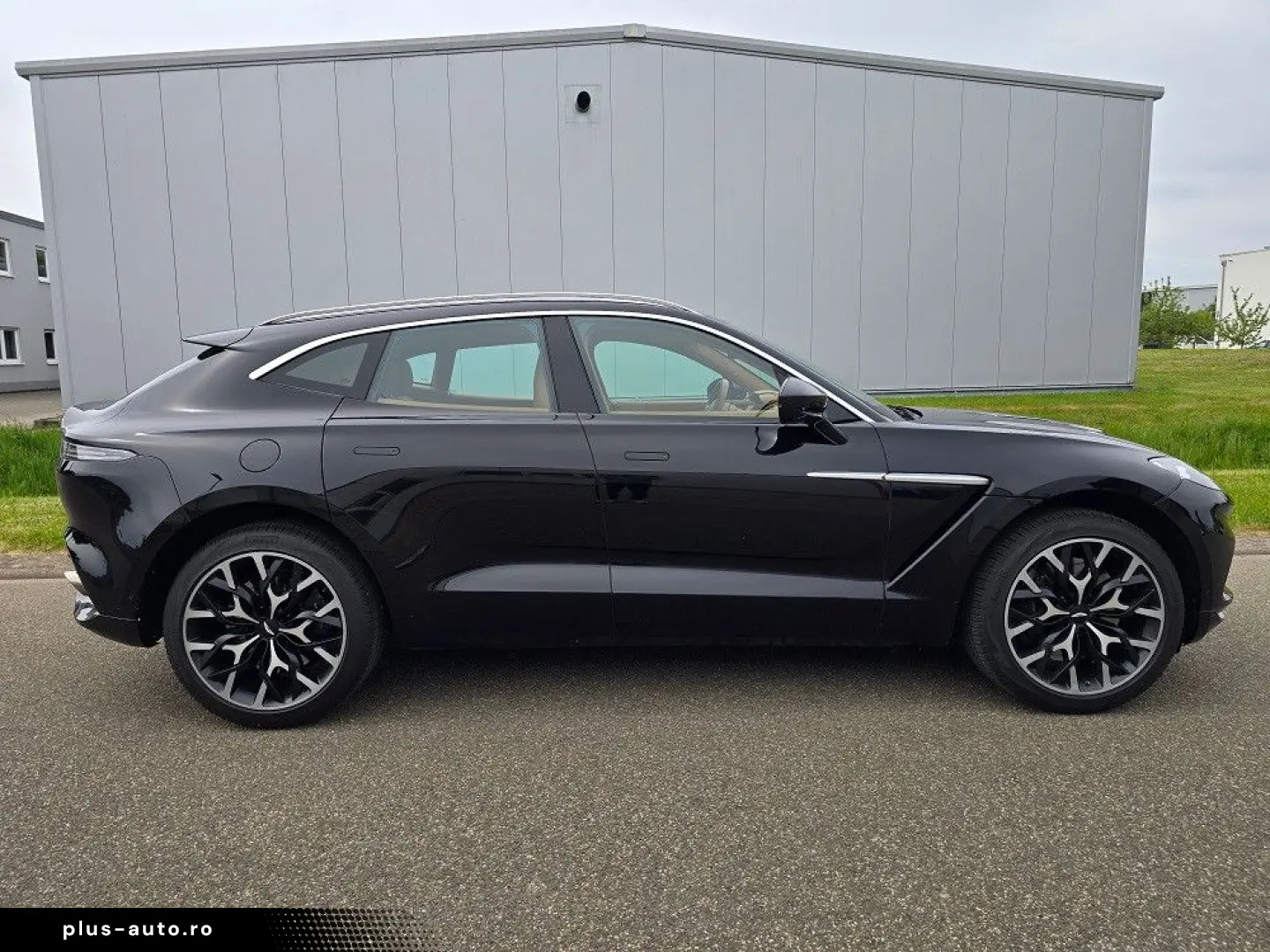 ASTON MARTIN DBX 4.0 V8 Panorama 360  4xSHZ 4xSitzbeluft