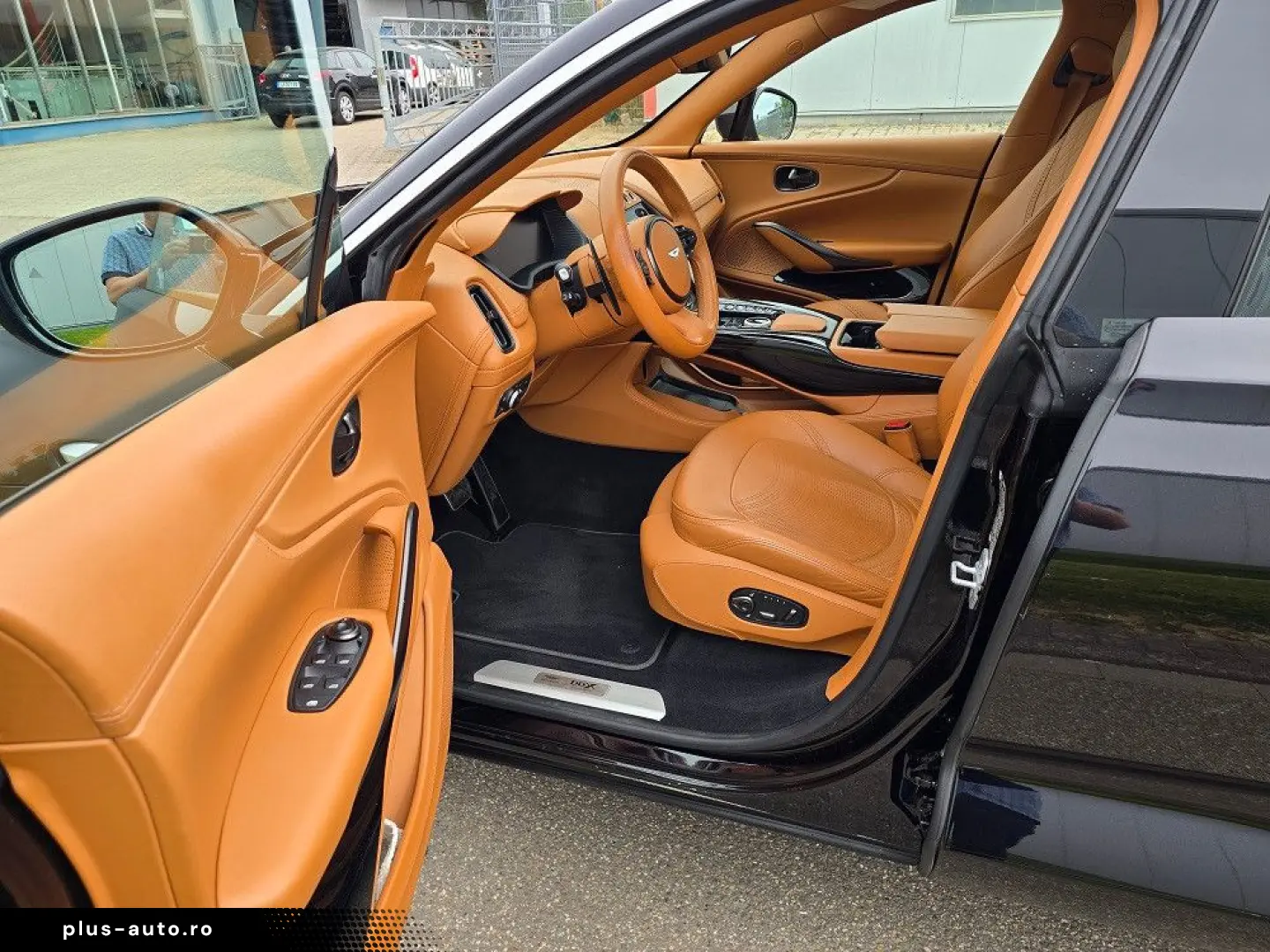 ASTON MARTIN DBX 4.0 V8 Panorama 360  4xSHZ 4xSitzbeluft