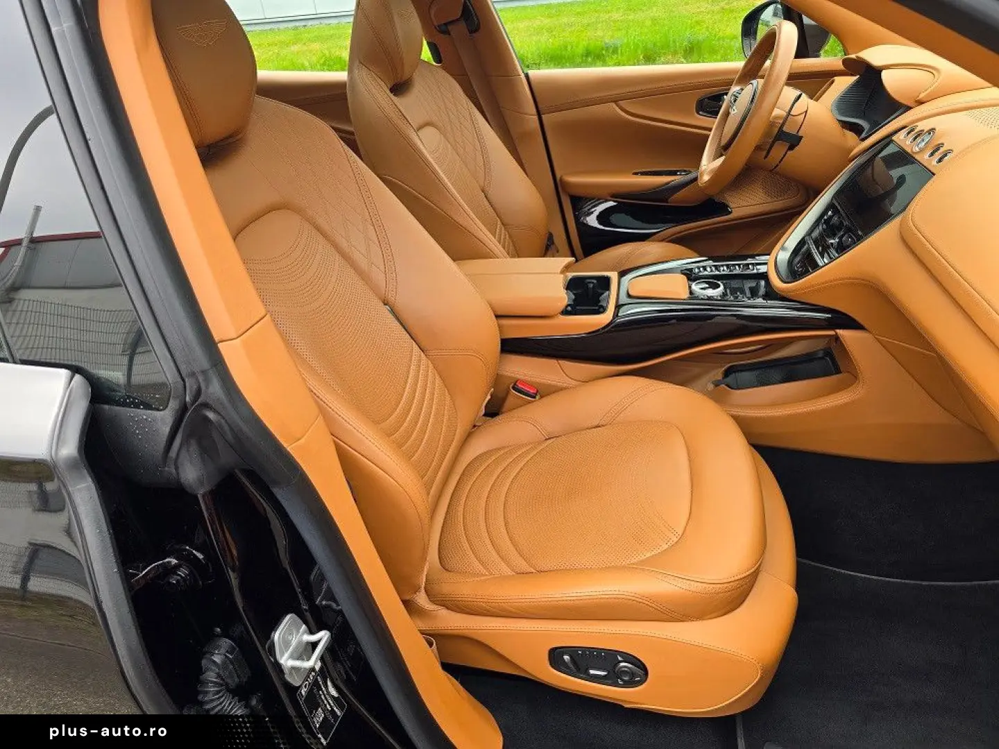 ASTON MARTIN DBX 4.0 V8 Panorama 360  4xSHZ 4xSitzbeluft