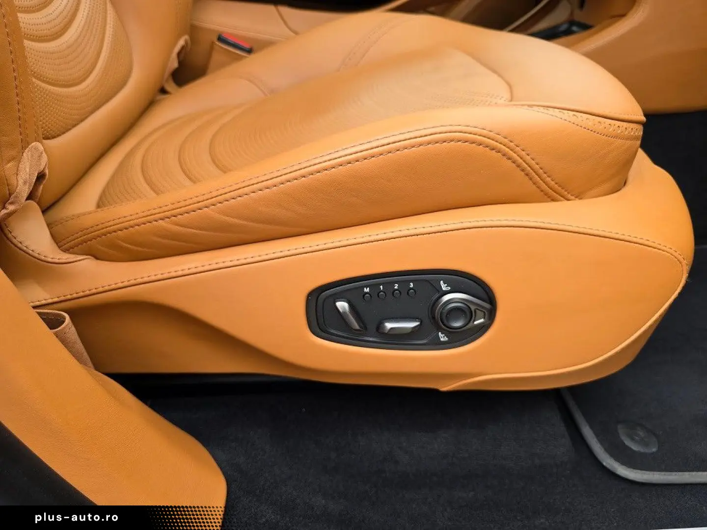 ASTON MARTIN DBX 4.0 V8 Panorama 360  4xSHZ 4xSitzbeluft