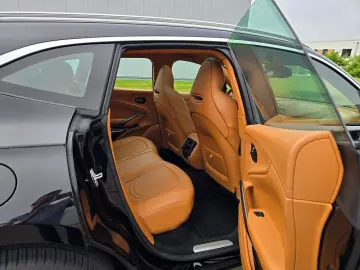 ASTON MARTIN DBX 4.0 V8 Panorama 360  4xSHZ 4xSitzbeluft