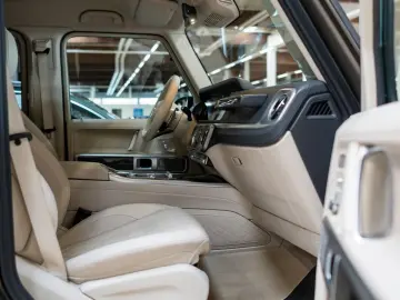 MERCEDES-BENZ G 63 AMG Superior Vollleder-Pack Perfo…