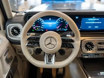 MERCEDES-BENZ G 63 AMG Superior Vollleder-Pack Perfo…
