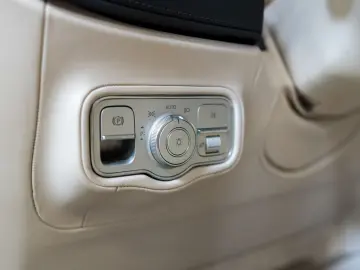 MERCEDES-BENZ G 63 AMG Superior Vollleder-Pack Perfo…