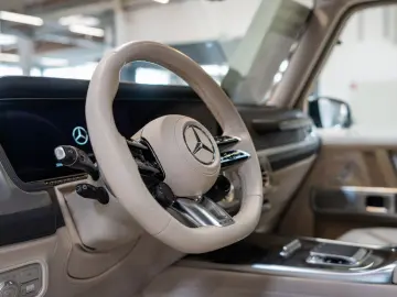 MERCEDES-BENZ G 63 AMG Superior Vollleder-Pack Perfo…