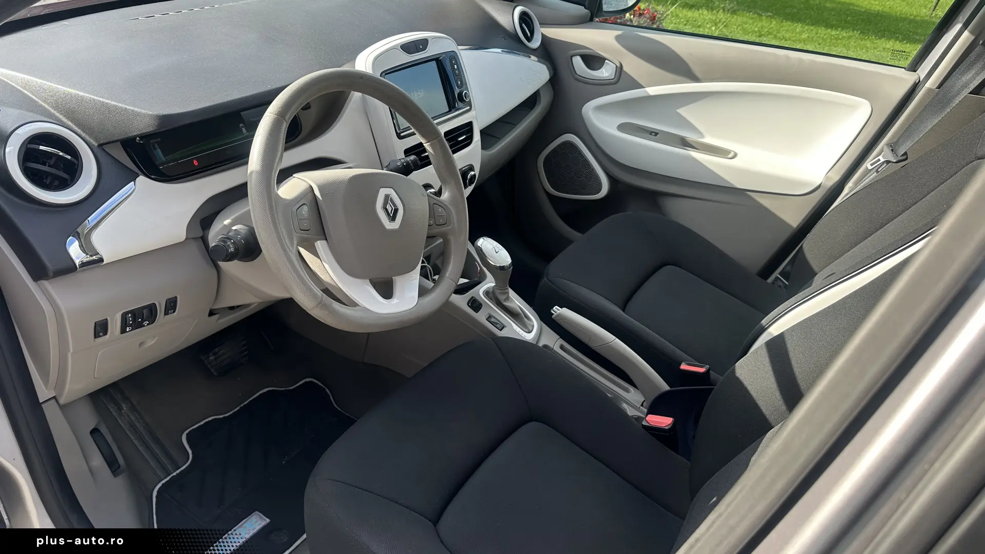 RENAULT ZOE FULL ELECTRIC