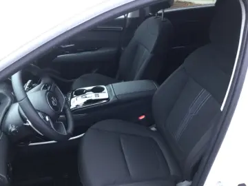 Hyundai Tucson 1 6 T-GDi Trend Hybrid 4WD