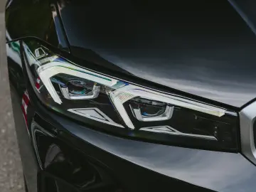 BMW 320E xDrive Touring H&K AmbientLights Panoramic
