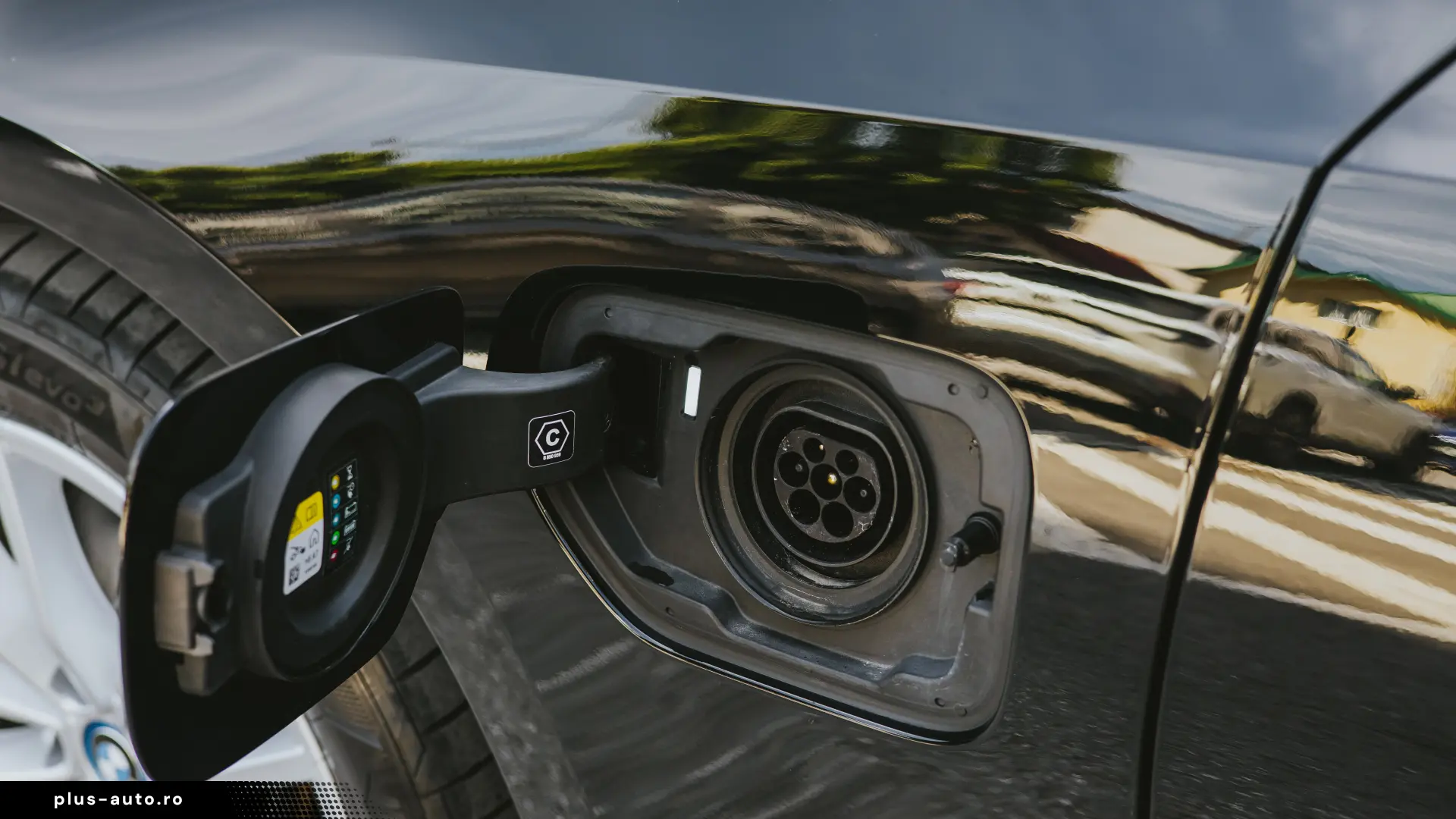 BMW 320E xDrive Touring H&K Panoramic AmbientLights