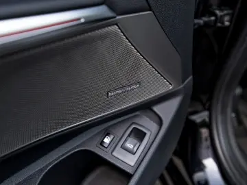 BMW 320E xDrive Touring H&K AmbientLights Panoramic