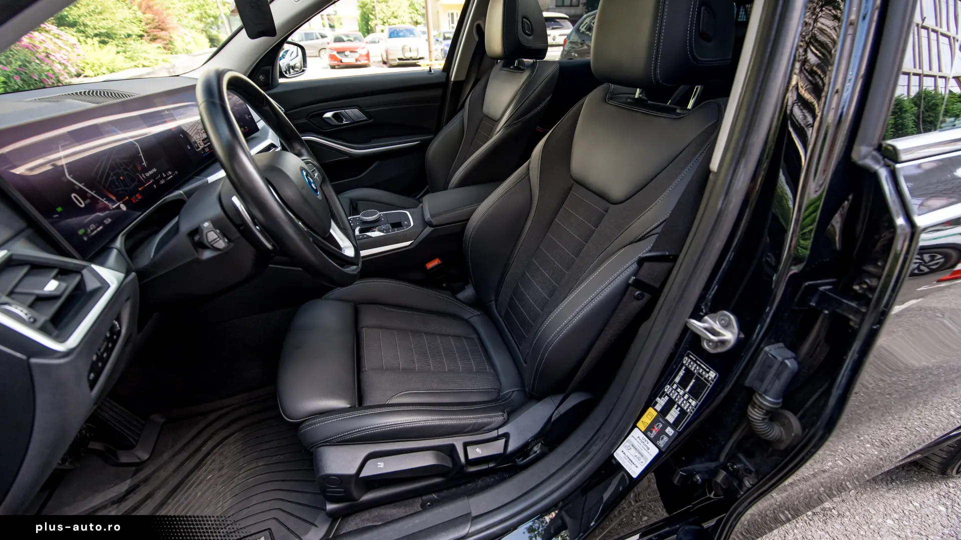 BMW 320E xDrive Touring H&K Panoramic AmbientLights