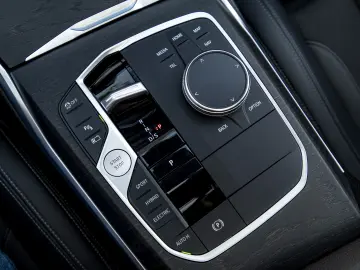 BMW 320E xDrive Touring H&K AmbientLights Panoramic