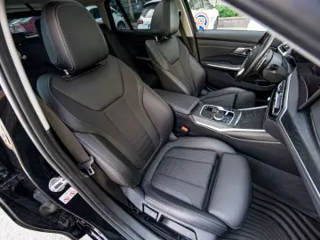 BMW 320E xDrive Touring H&K AmbientLights Panoramic
