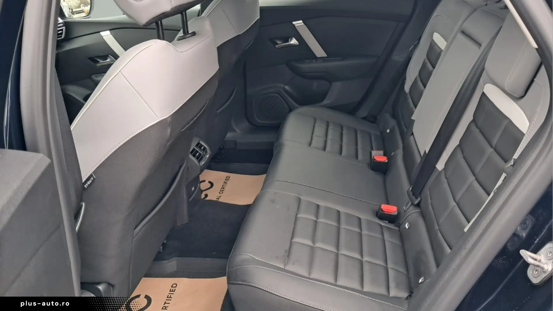 Citroën C4 MAX 1.2 Hybrid 145 cp
