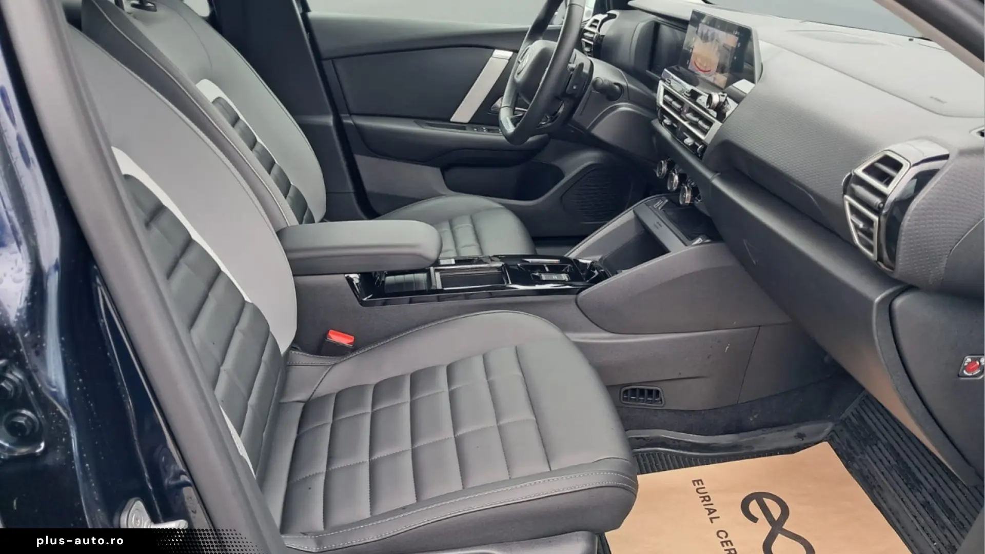 Citroën C4 MAX 1.2 Hybrid 145 cp