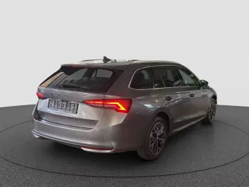 Skoda Octavia Combi 2 0 TDI DSG Tour