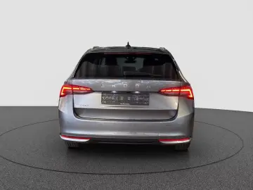 Skoda Octavia Combi 2 0 TDI DSG Tour