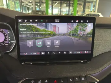 Skoda Octavia Combi 2 0 TDI DSG Tour