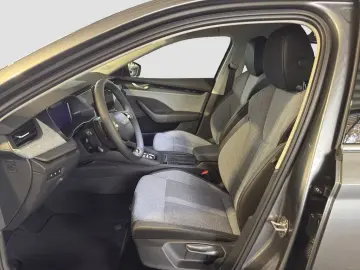 Skoda Octavia Combi 2 0 TDI DSG Tour