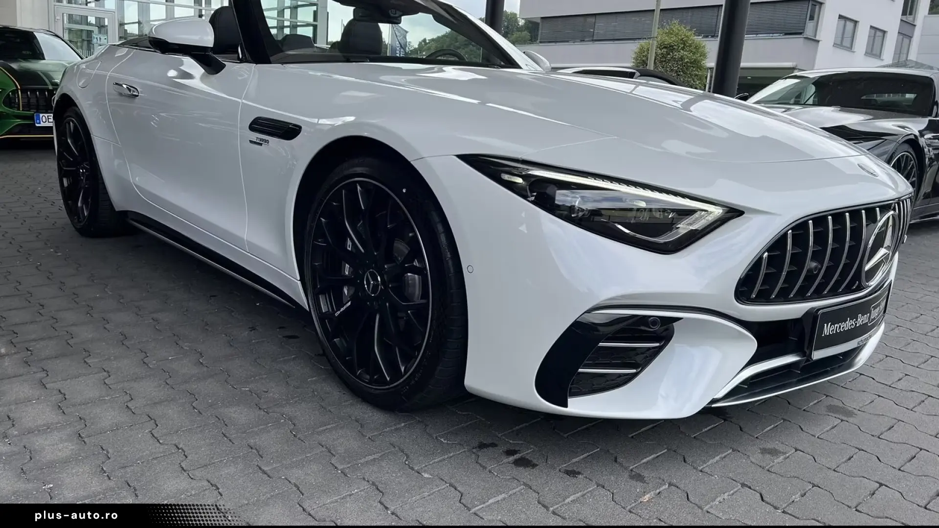 Mercedes-Benz SL 43 AMG   Finanțare Leasing