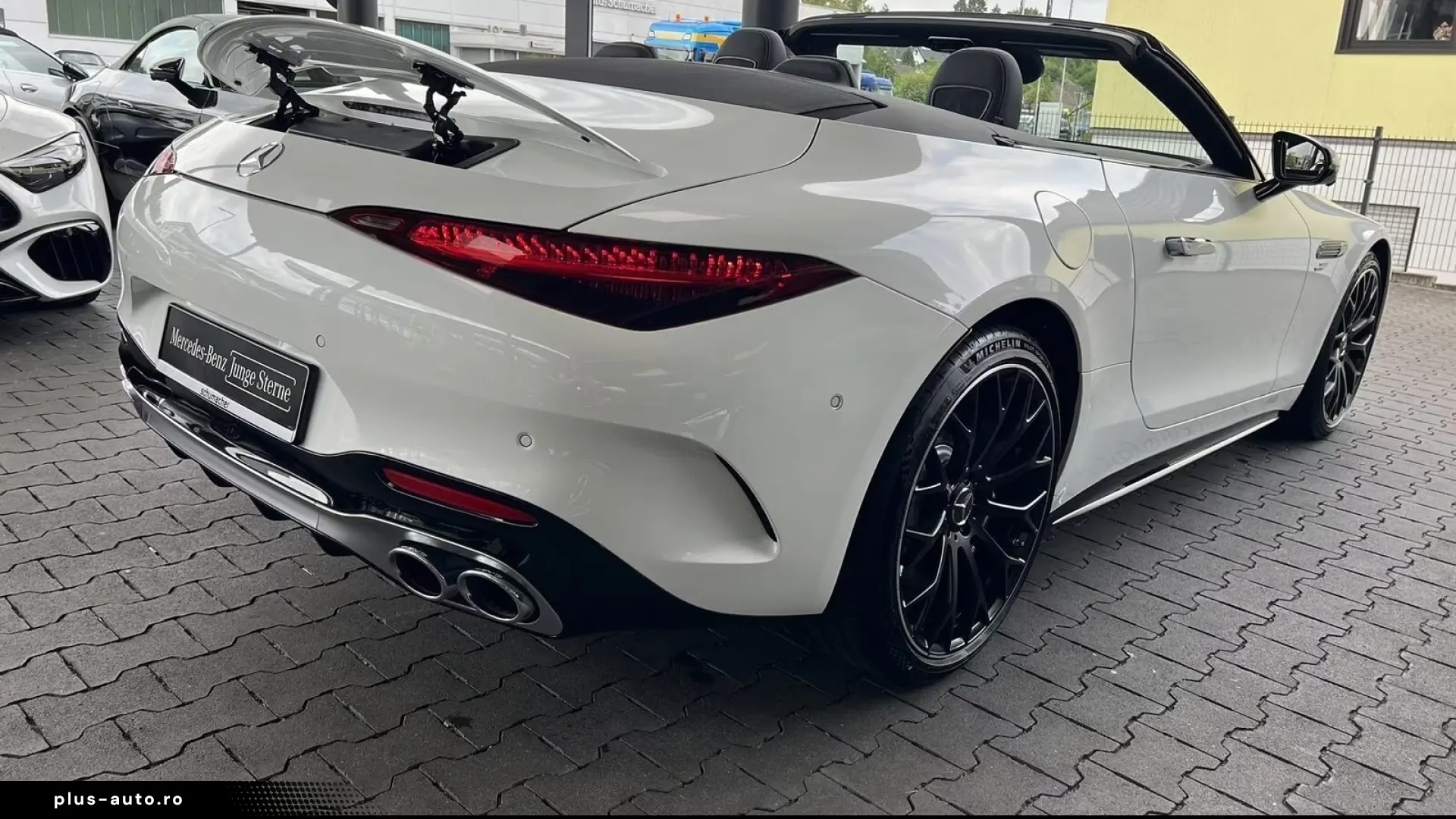 Mercedes-Benz SL 43 AMG   Finanțare Leasing