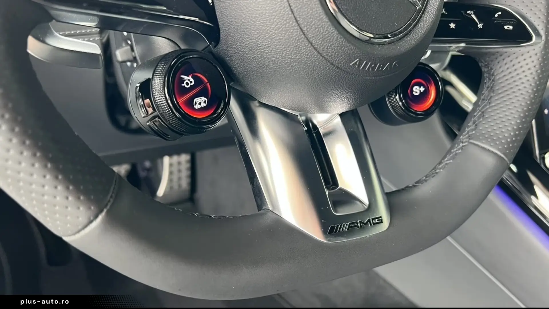 Mercedes-Benz SL 43 AMG   Finanțare Leasing
