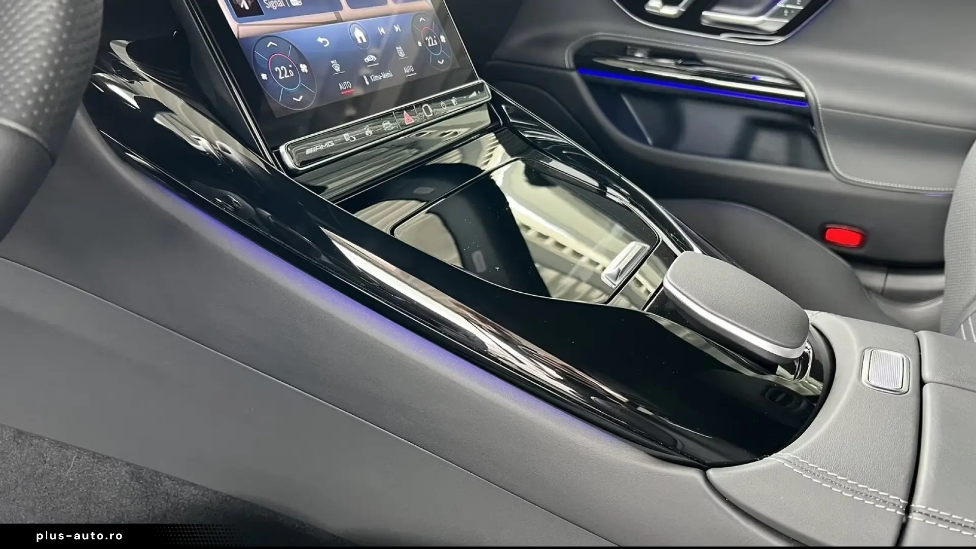 Mercedes-Benz SL 43 AMG   Finanțare Leasing