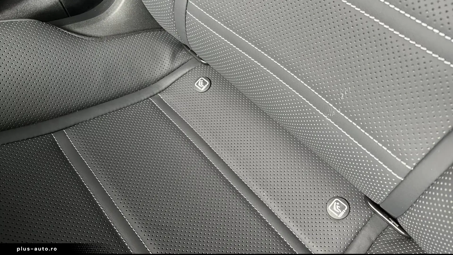Mercedes-Benz SL 43 AMG   Finanțare Leasing