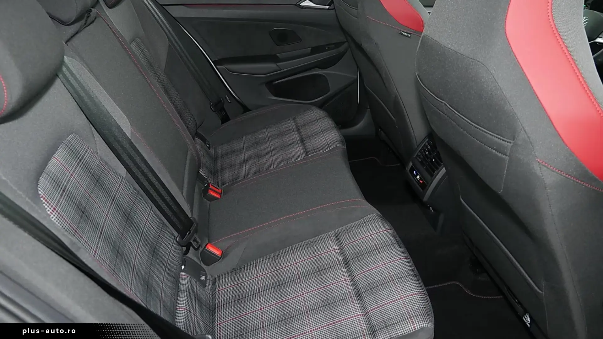 Volkswagen Golf 8 GTI 2.0 TSI DSG