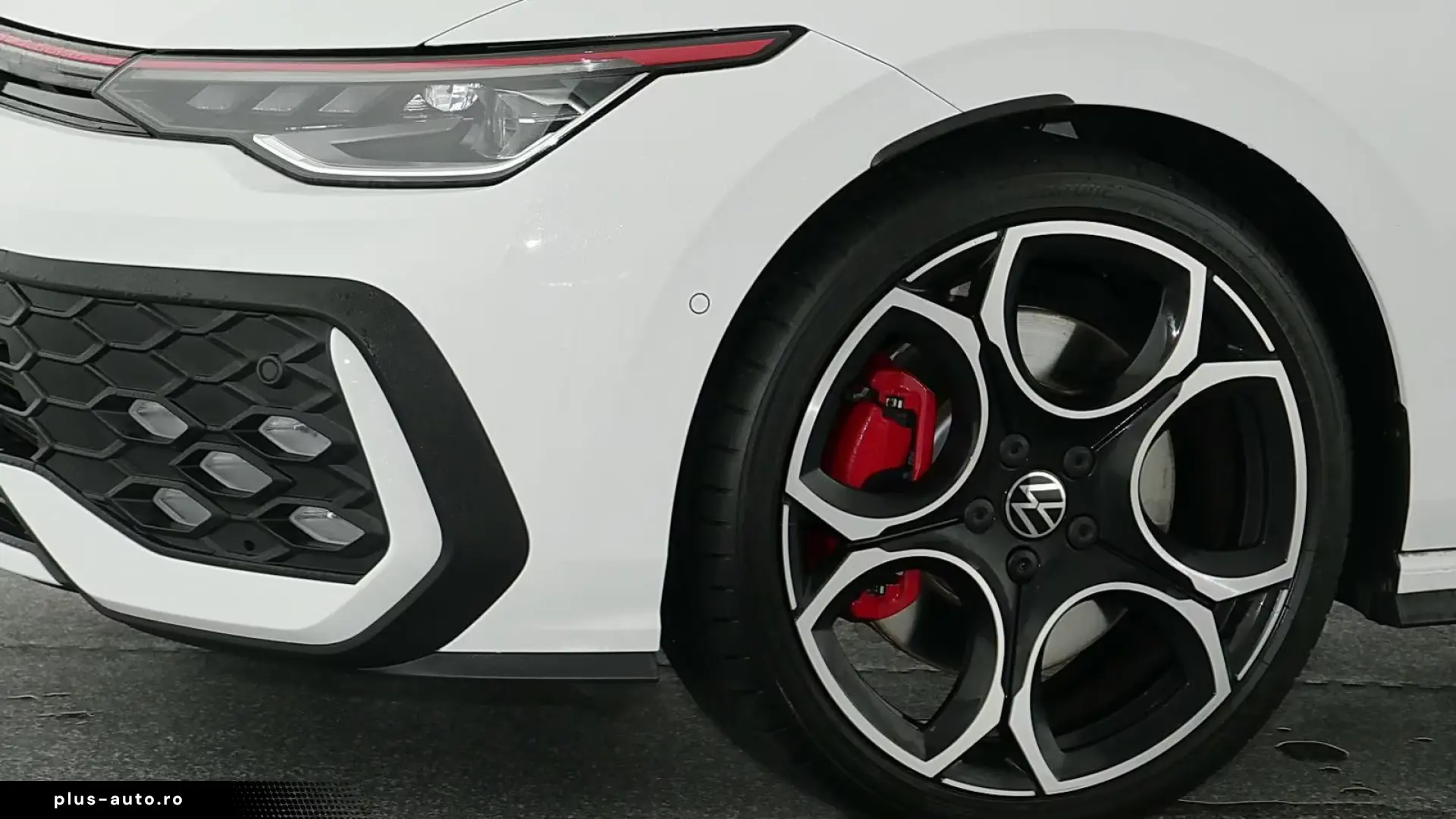 Volkswagen Golf 8 GTI 2.0 TSI DSG