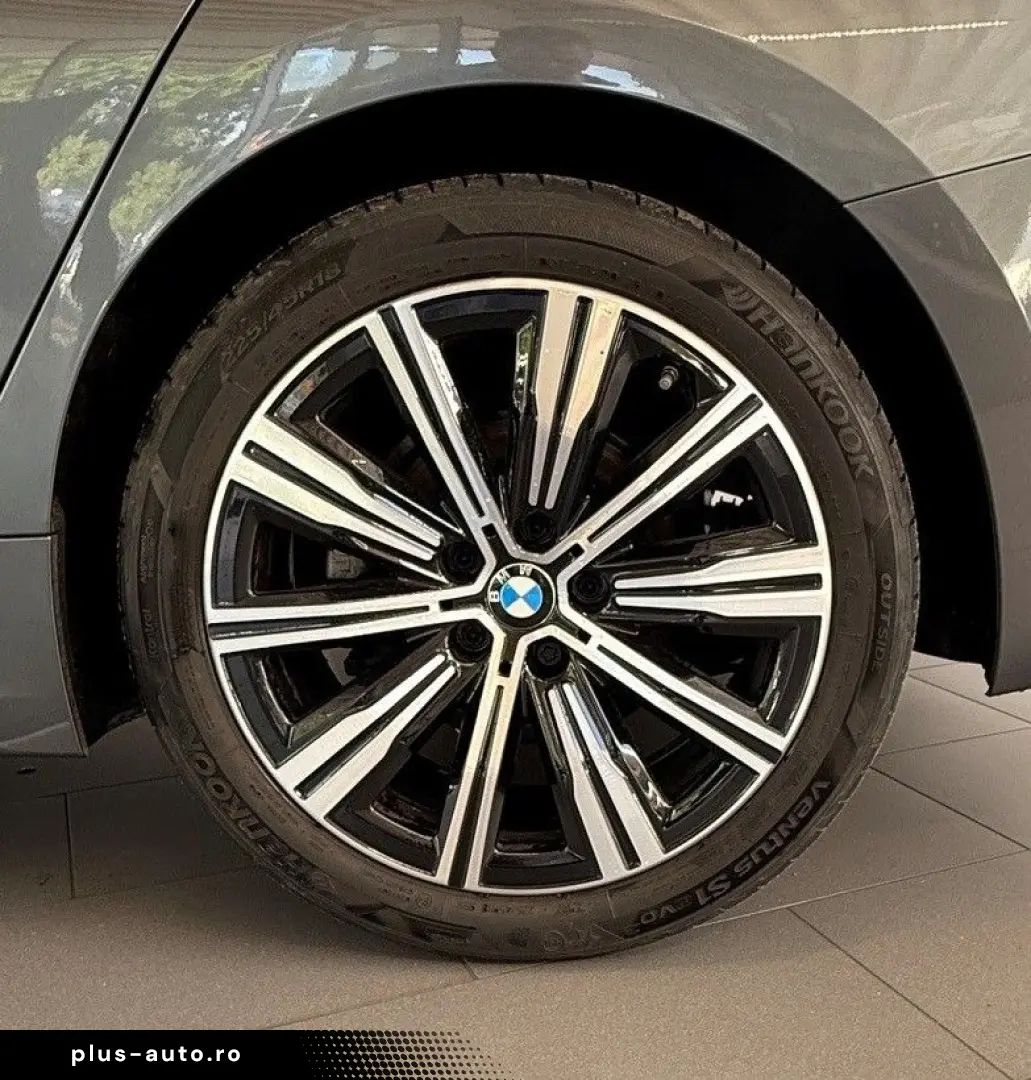 BMW 320i Aut. Advantage