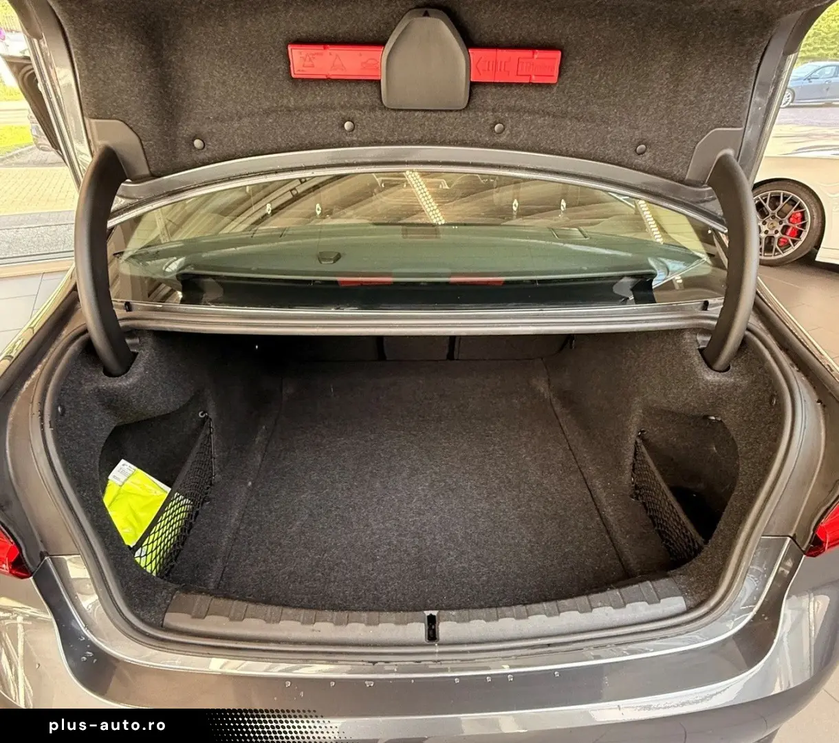 BMW 320i Aut. Advantage