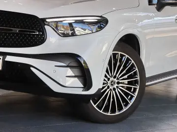 MERCEDES-BENZ GLC 450 d 4 Matic AHK 20  LM Leder Pano