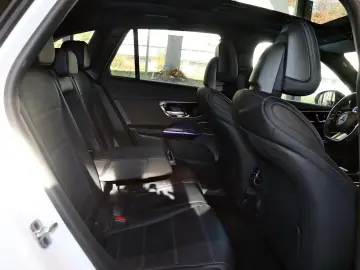 MERCEDES-BENZ GLC 450 d 4 Matic AHK 20  LM Leder Pano
