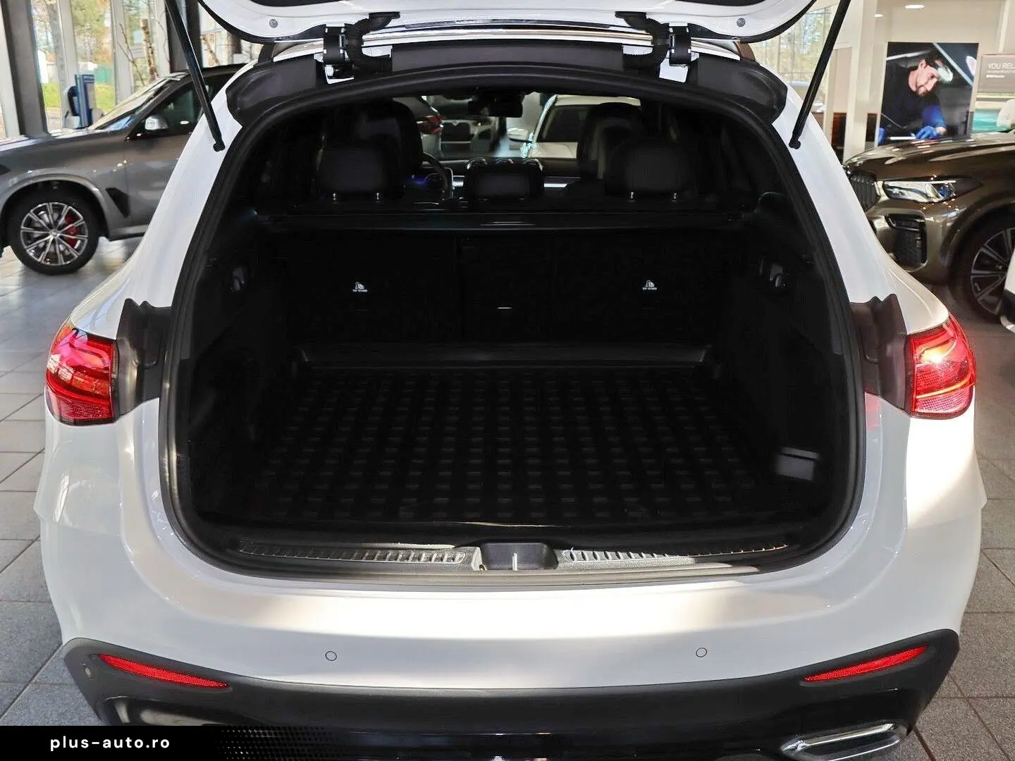 MERCEDES-BENZ GLC 450 d 4 Matic AHK 20  LM Leder Pano