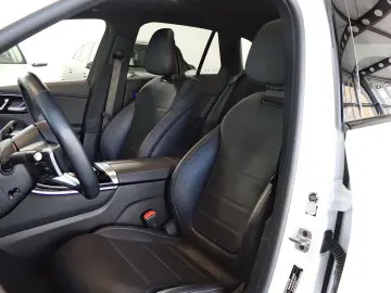 MERCEDES-BENZ GLC 450 d 4 Matic AHK 20  LM Leder Pano
