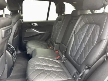BMW X5 xDr40i M Sport 21  7Sitz. Luftf AHK Skylou