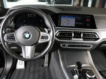 BMW X5 xDr.40i M-Sportp.2-Achs-Luftf.AHK.Panod.DrivP