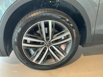 Volkswagen Tiguan Allspace 2.0 TSI Elegance 4Motion