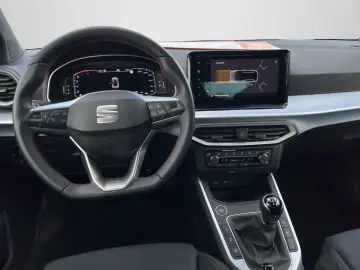 SEAT Arona 1 0 TSI FR NAVI LED Sitzheizung vo. u.v.m.